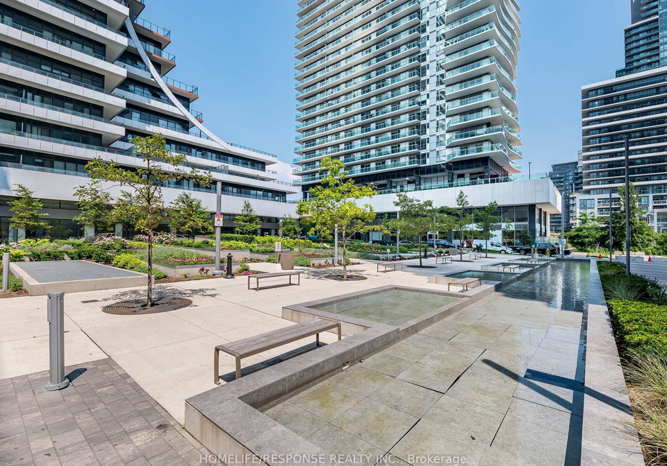 30-shore-breeze-drive-etobicoke-ontario-w12289599