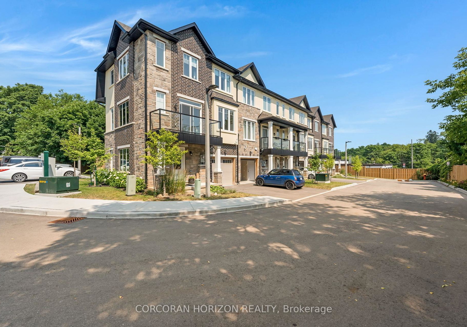 7-lynx-path-halton-hills-ontario-w12289717