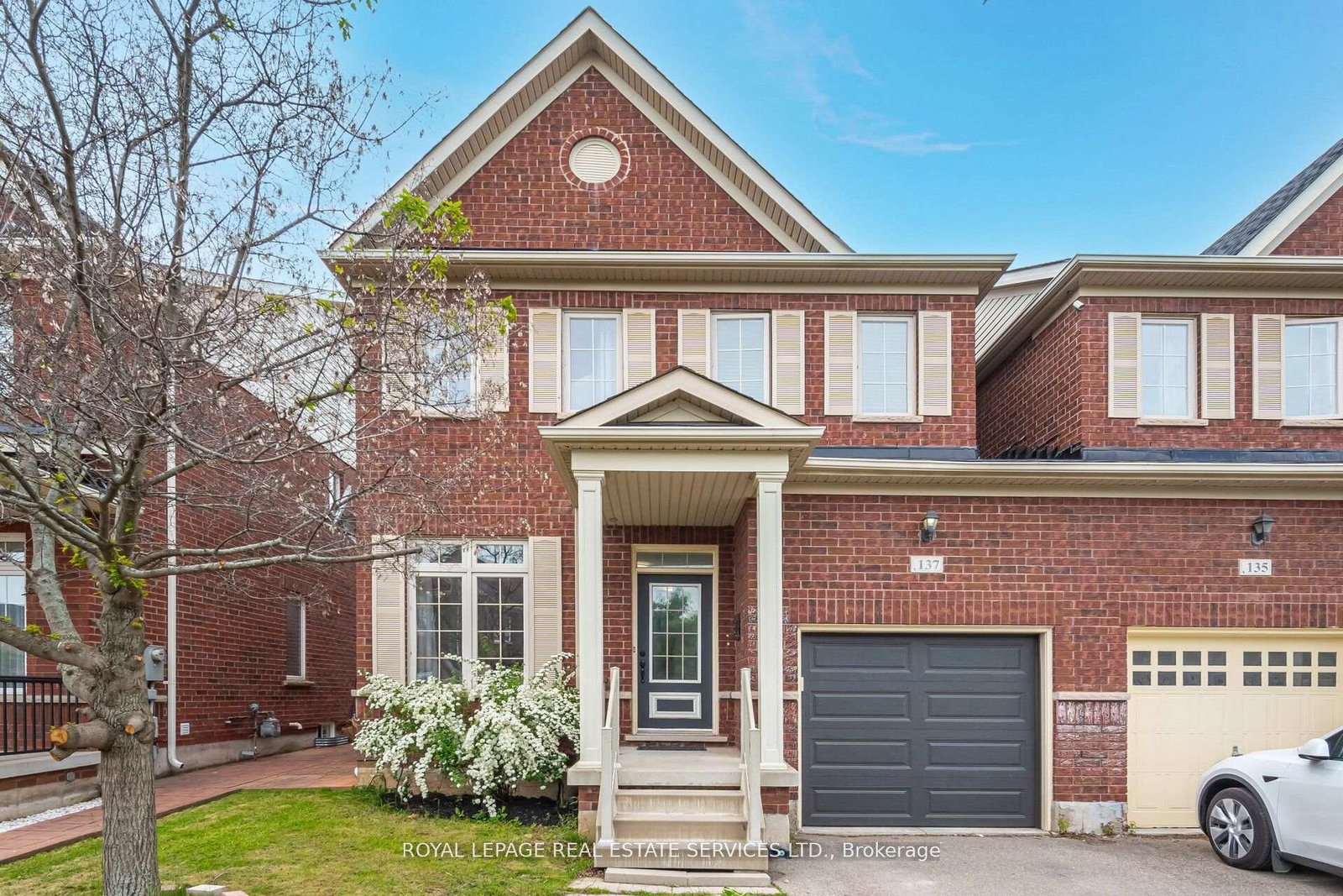 137-holmes-crescent-milton-ontario-w12289803