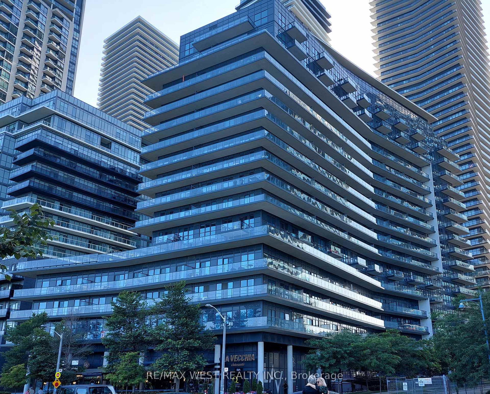 39-annie-craig-drive-etobicoke-ontario-w12289834