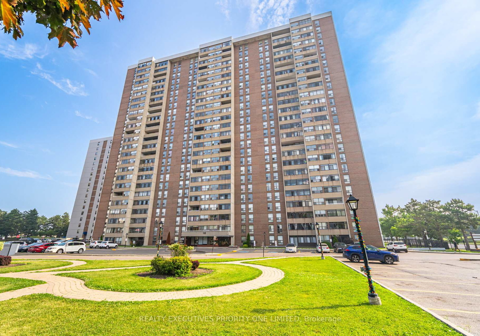 18-knightsbridge-road-brampton-ontario-w12290164