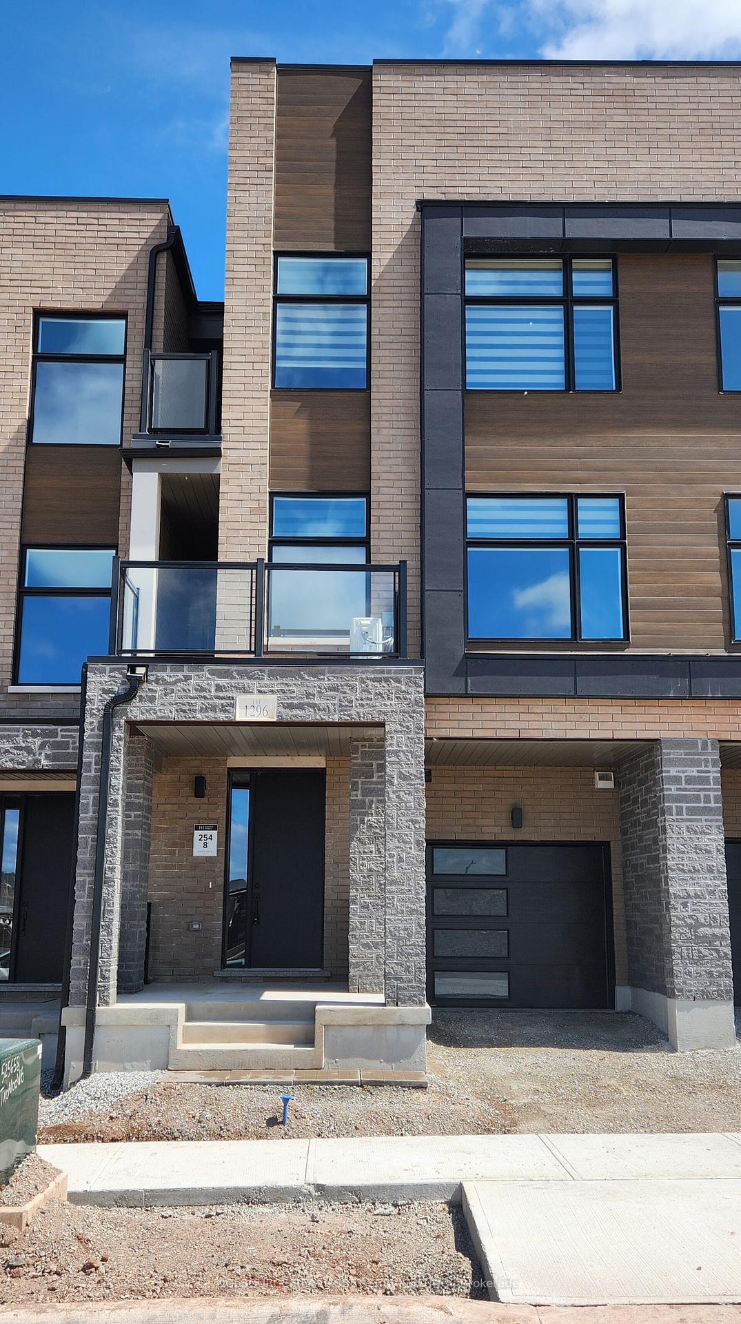 1296-muller-lane-oakville-ontario-w12290177