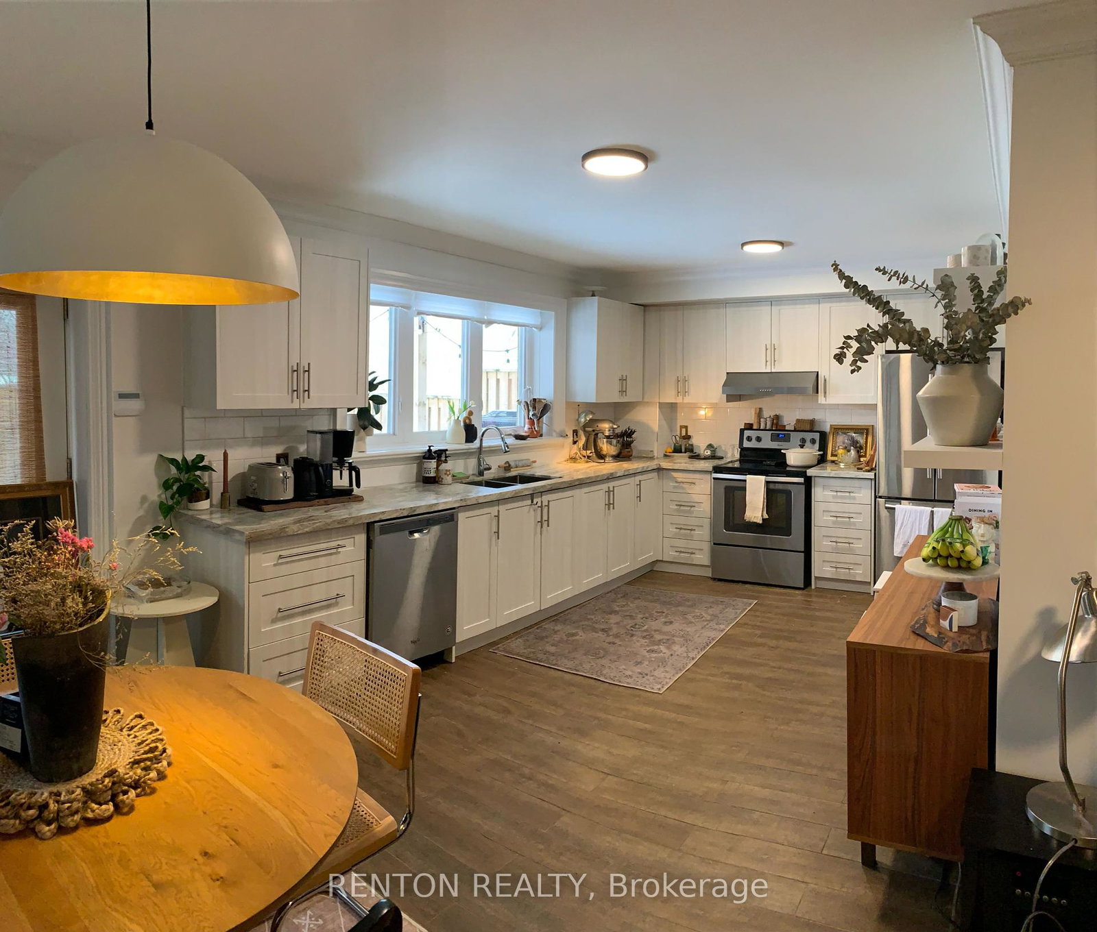 52a-hilldale-road-toronto-ontario-w12290273