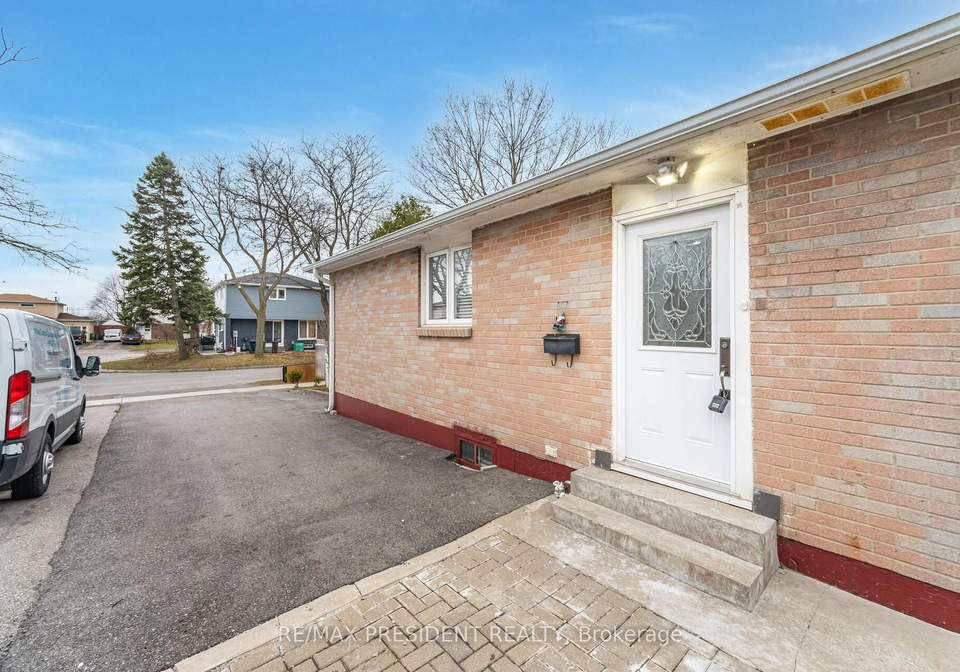 6-sultan-pool-drive-etobicoke-ontario-w12290438