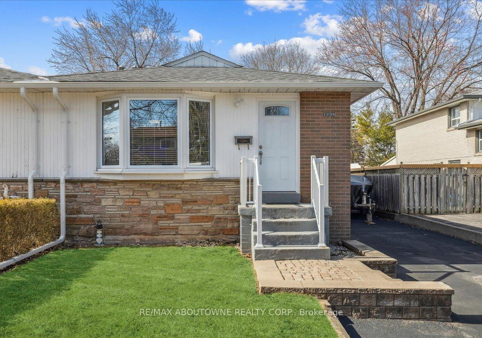 1238-napier-crescent-oakville-ontario-w12290615