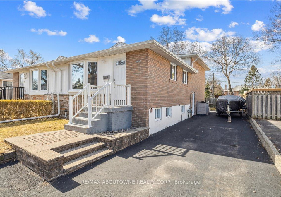 1238-napier-crescent-oakville-ontario-w12290615