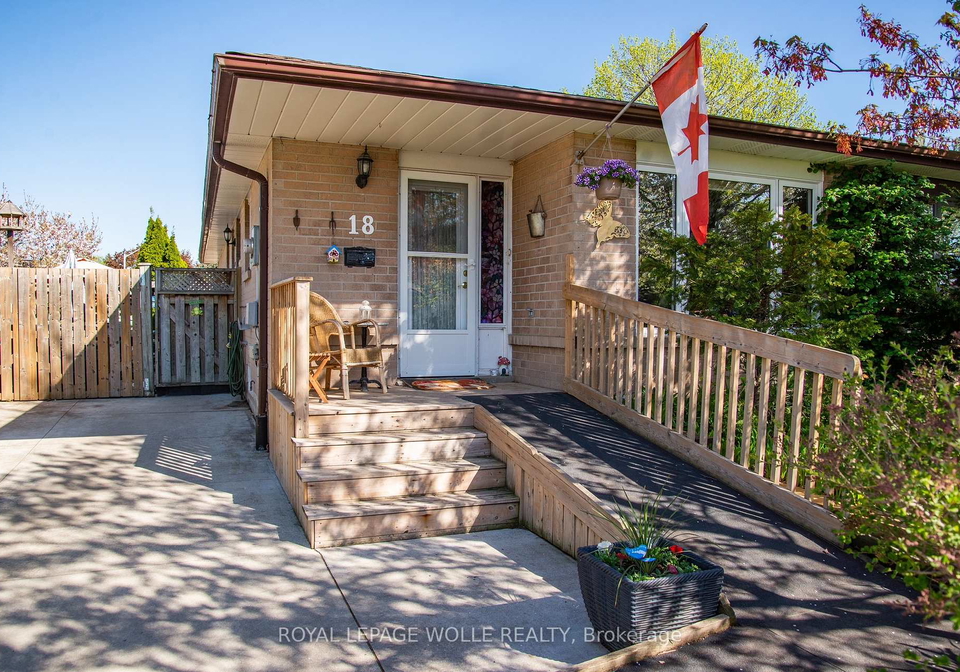 18-gulliver-crescent-brampton-ontario-w12290774