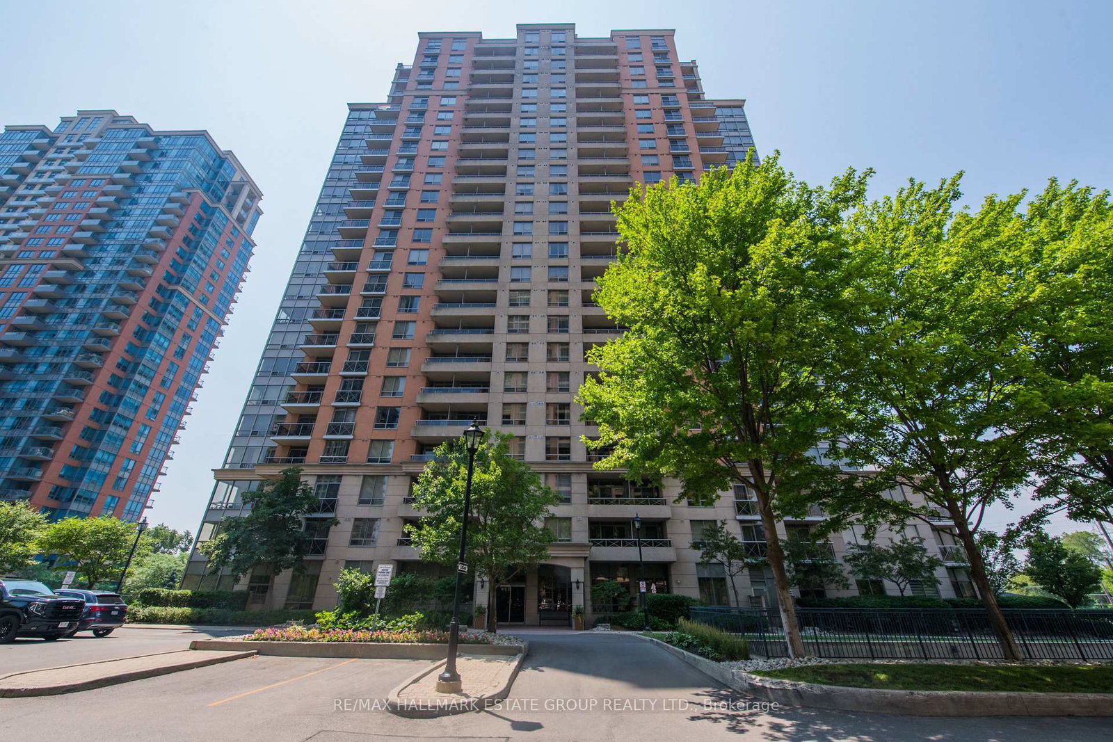 5233-dundas-street-w-w-etobicoke-ontario-w12290880