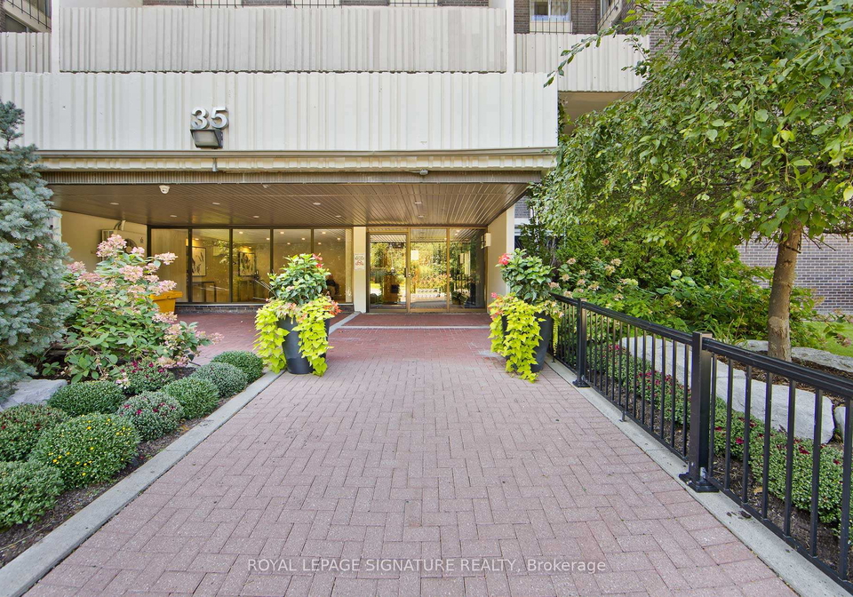 35-ormskirk-avenue-toronto-ontario-w12291048