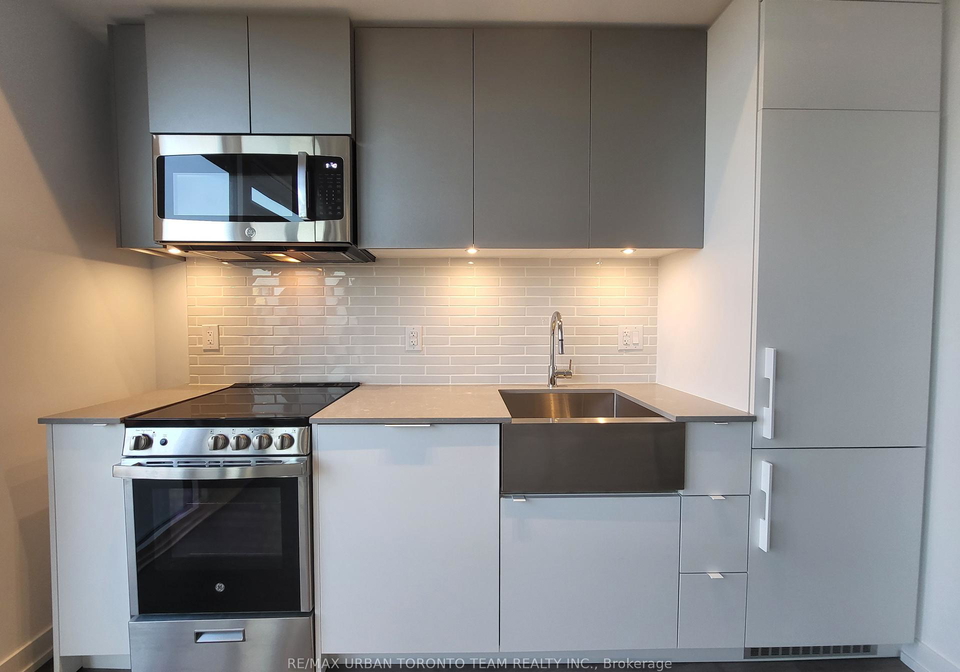 270-dufferin-street-toronto-ontario-w12291137