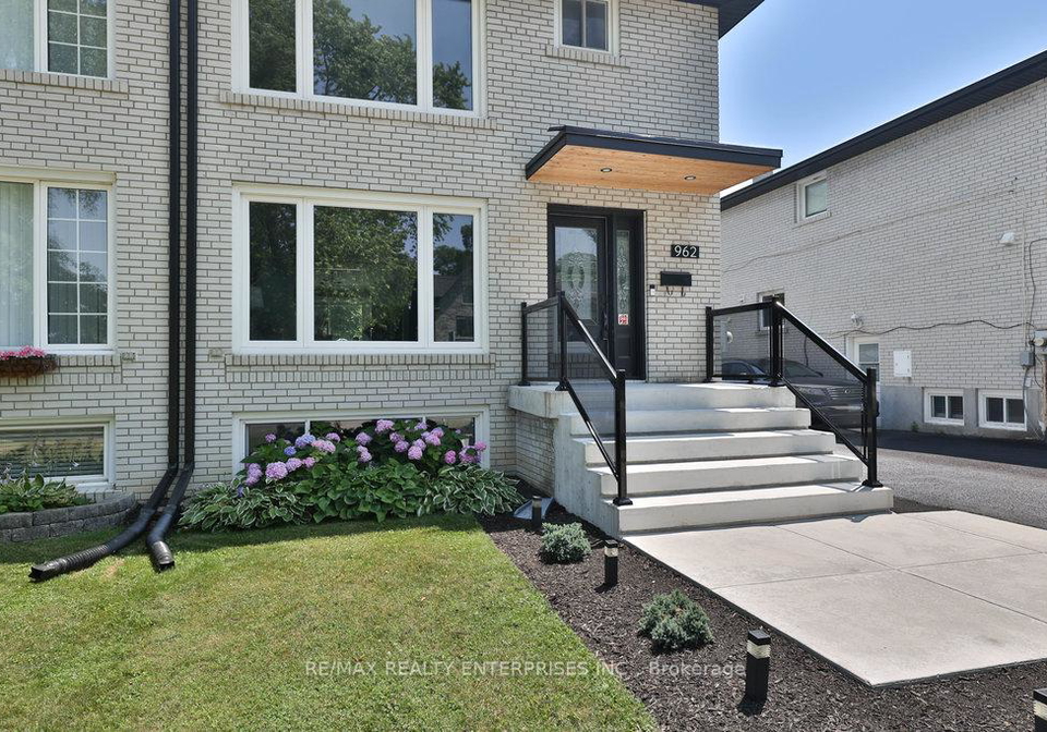 962-eighth-street-mississauga-ontario-w12291509