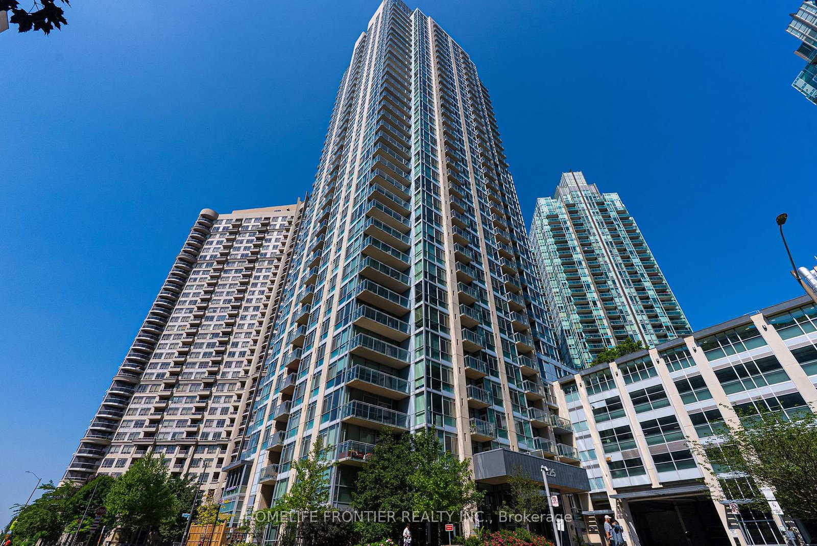 225-webb-drive-mississauga-ontario-w12291535