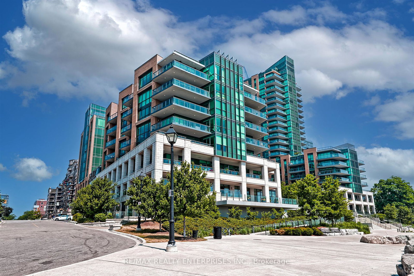1-elizabeth-street-burlington-ontario-w12291871