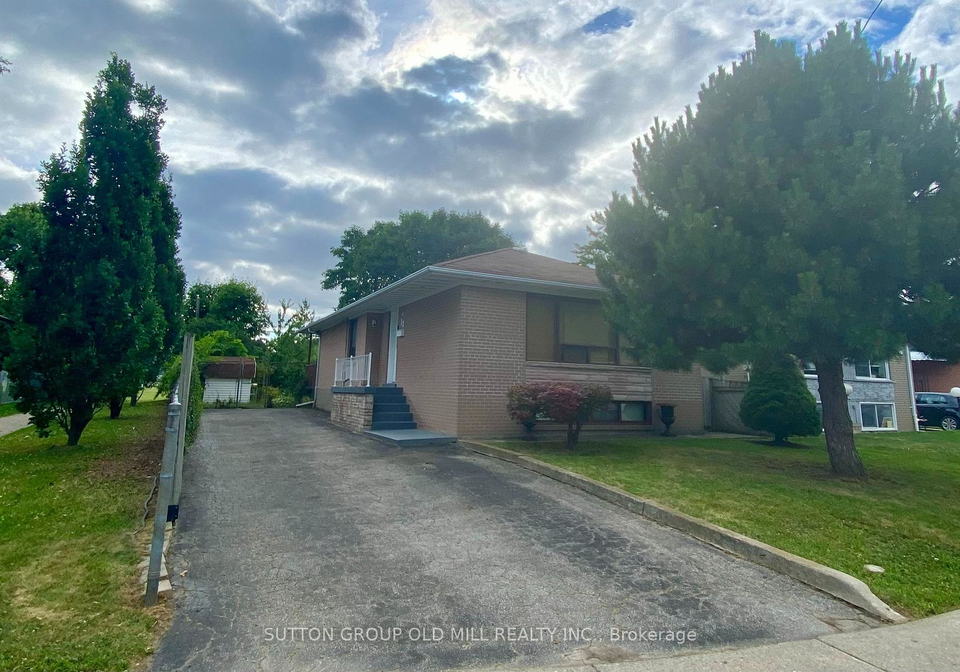 32-hagersville-court-etobicoke-ontario-w12291962