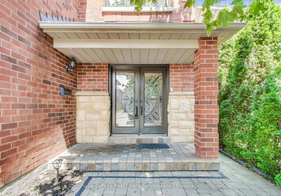 2253-glenfield-road-oakville-ontario-w12292006