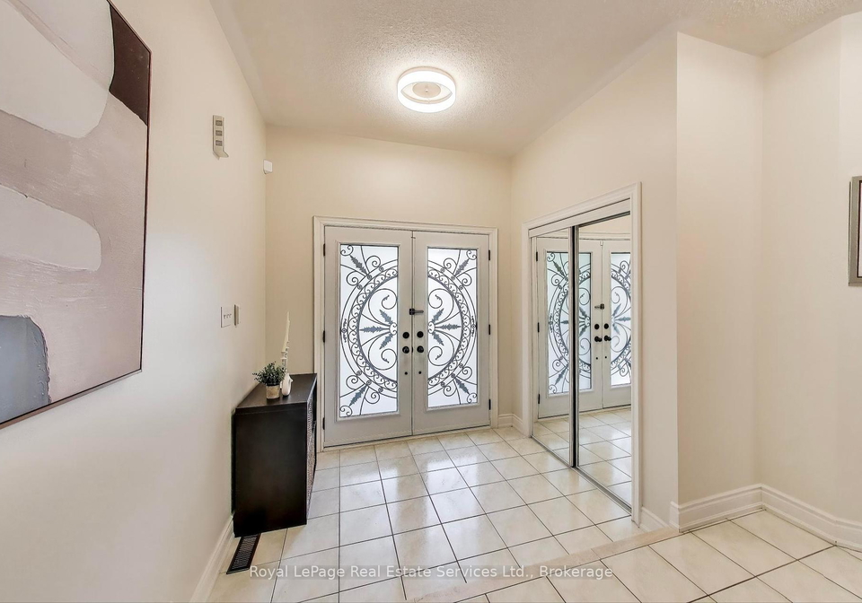 2253-glenfield-road-oakville-ontario-w12292006