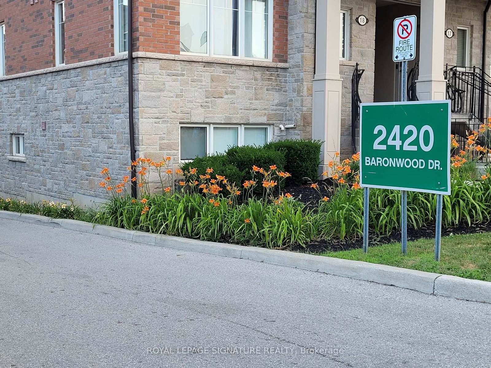 2420-baronwood-drive-oakville-ontario-w12292096