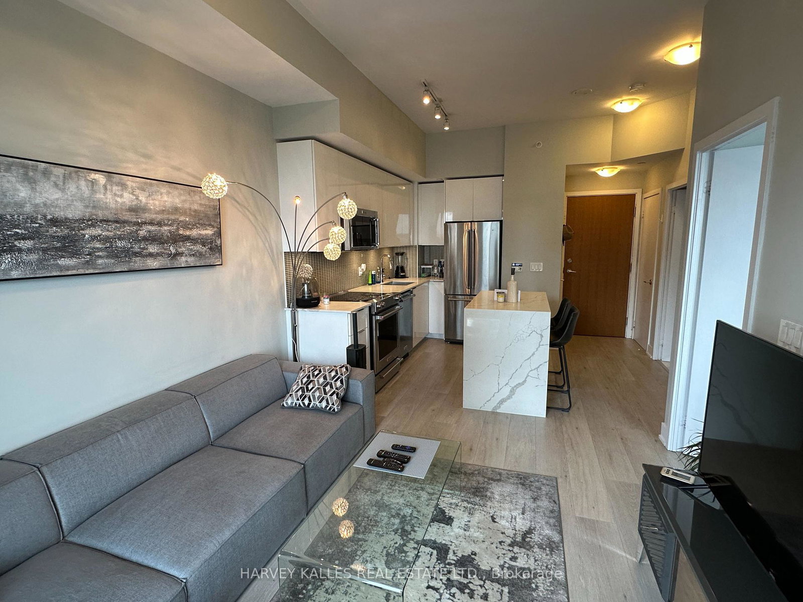 30-shore-breeze-drive-etobicoke-ontario-w12292347