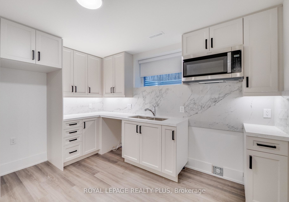 1077-fourth-street-mississauga-ontario-w12292430