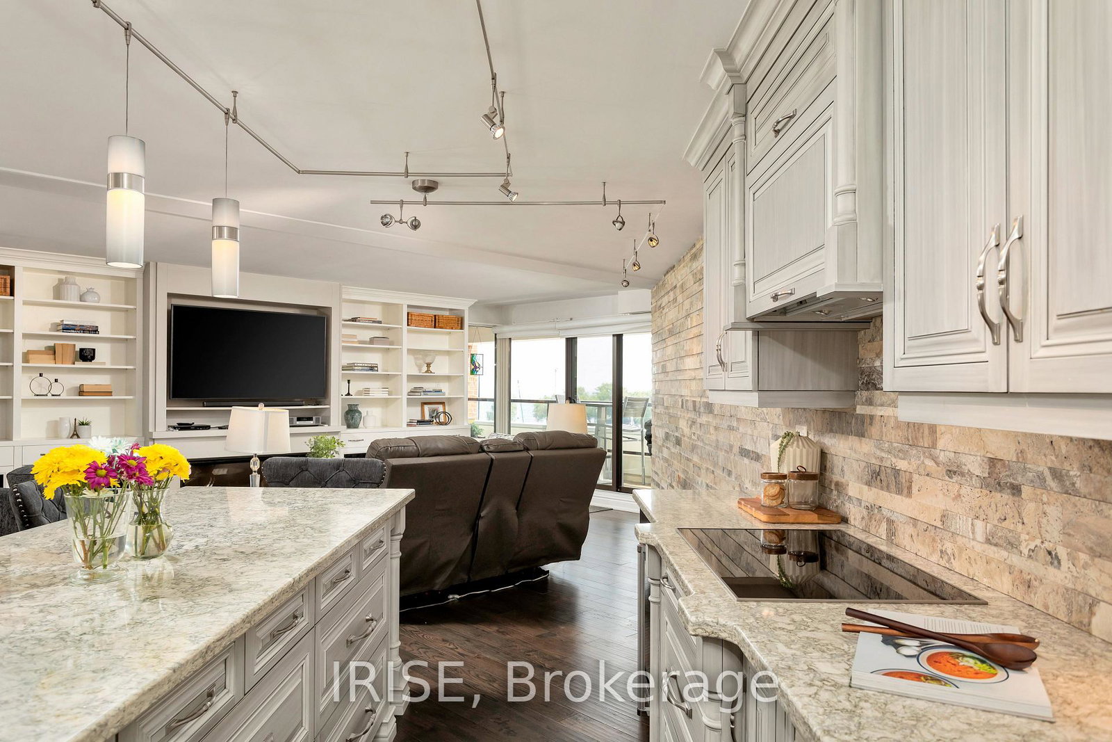 100-bronte-road-oakville-ontario-w12292507