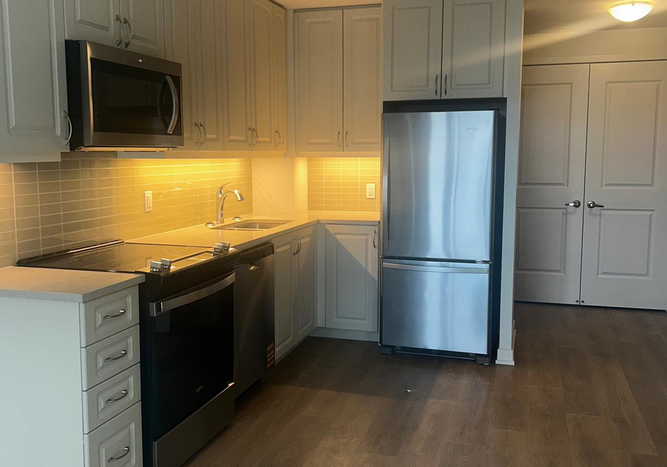 38-annie-craig-drive-etobicoke-ontario-w12292622