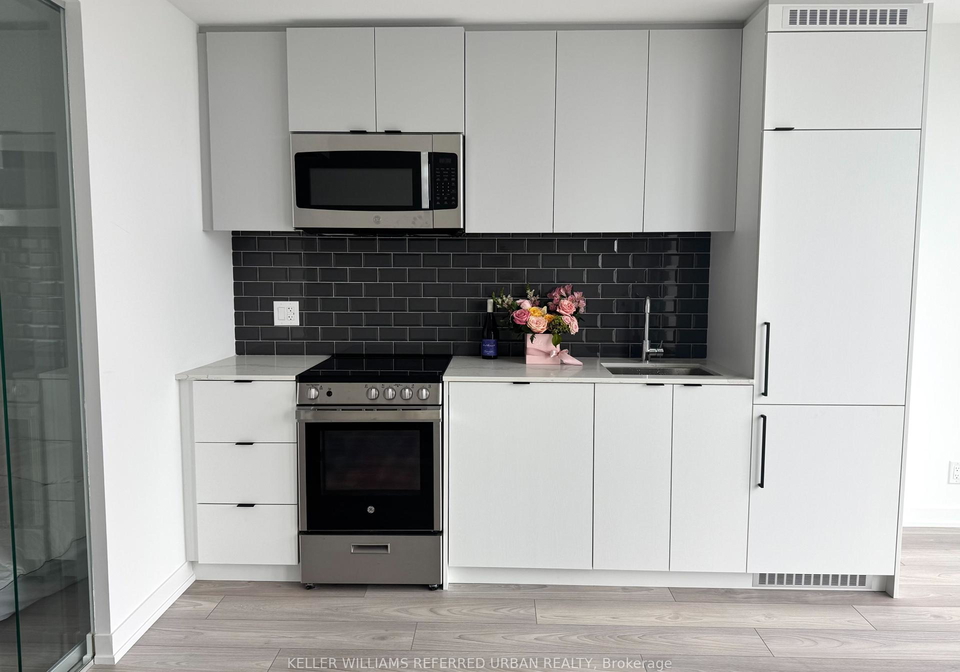 285-dufferin-street-toronto-ontario-w12293203