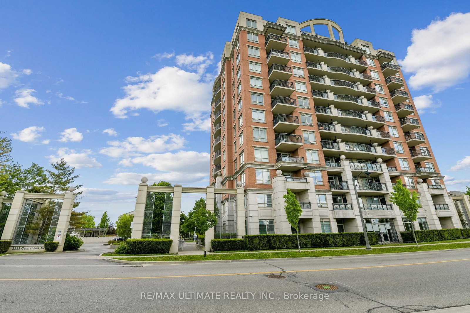 2325-central-park-drive-oakville-ontario-w12293279
