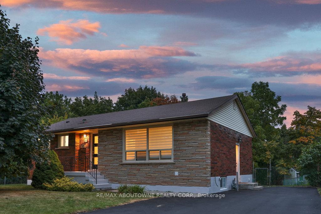 419-erindale-drive-burlington-ontario-w12293639