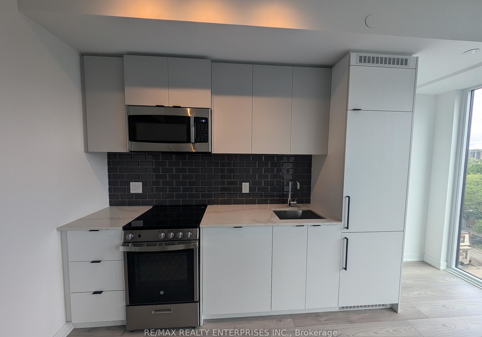 285-dufferin-street-toronto-ontario-w12293680