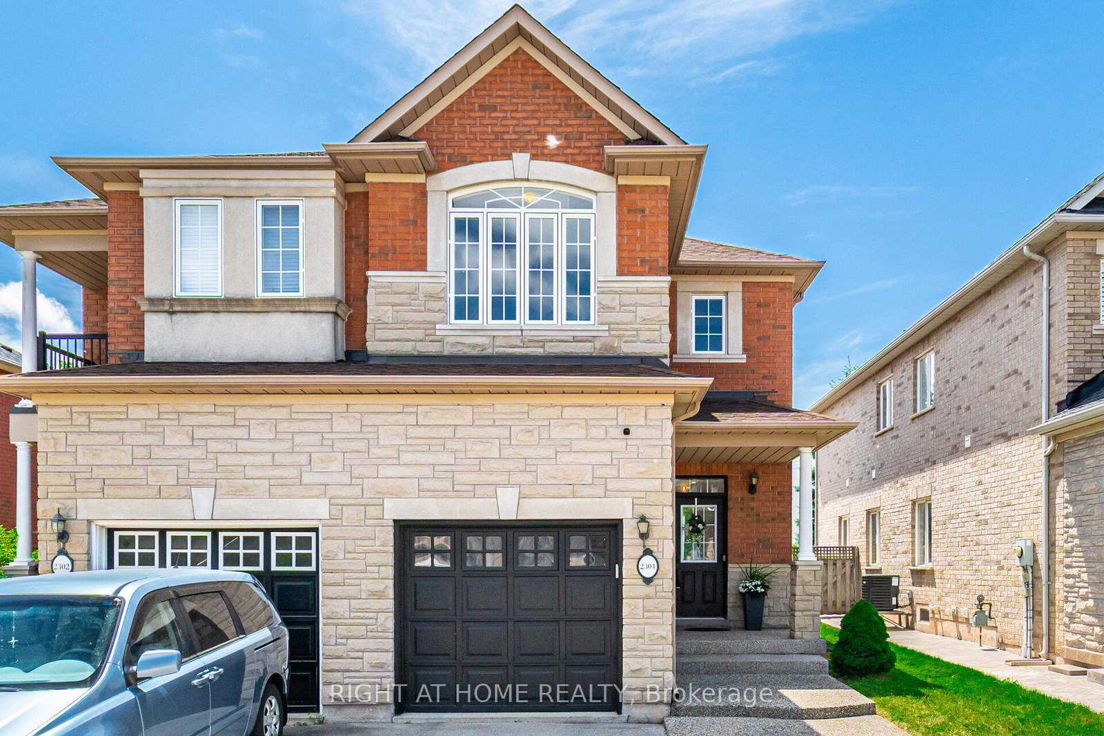 2304-newcastle-crescent-oakville-ontario-w12293852