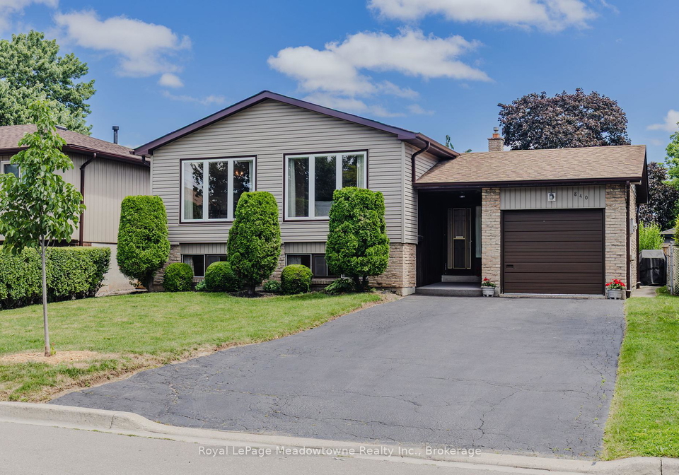 840-cedarbrae-avenue-milton-ontario-w12294978