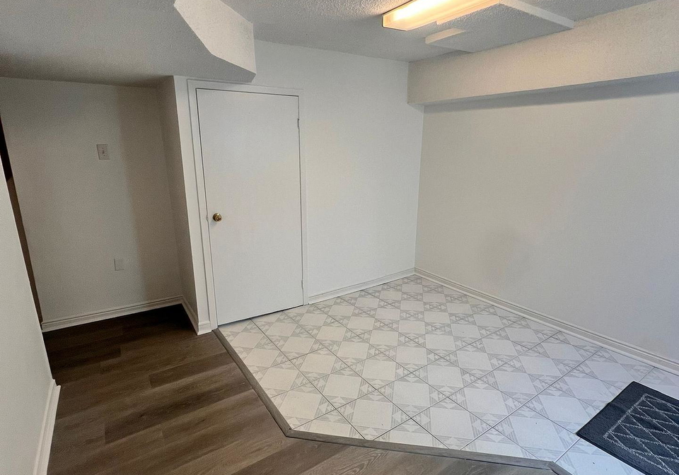 3588-croatia-lower-drive-mississauga-ontario-w12295040