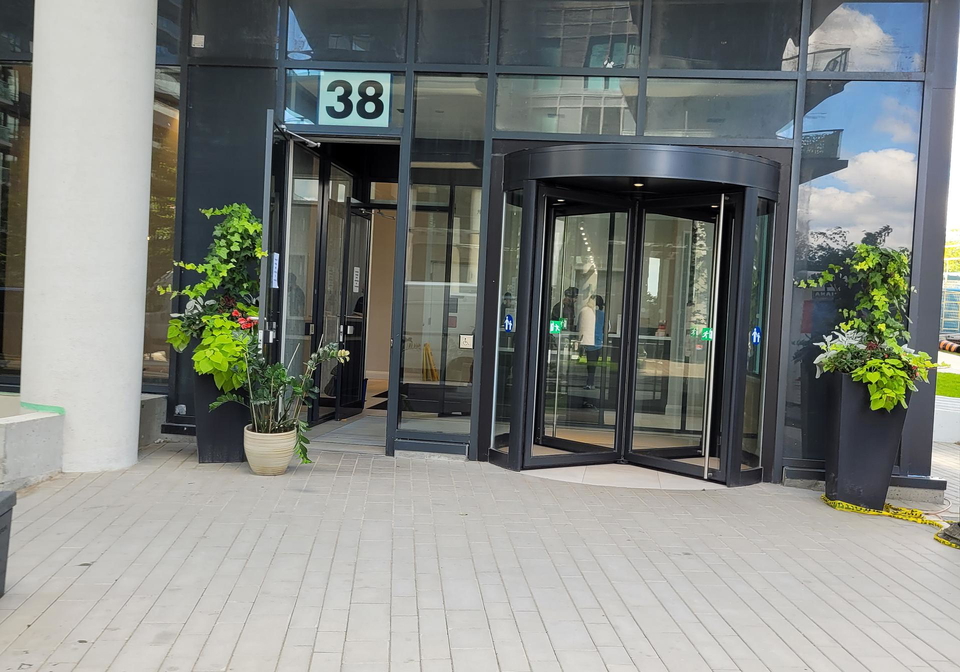 38-annie-craig-drive-etobicoke-ontario-w12295913