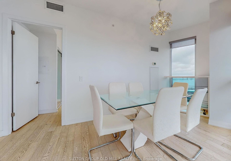 2212-lake-shore-boulevard-w-w-etobicoke-ontario-w12296418