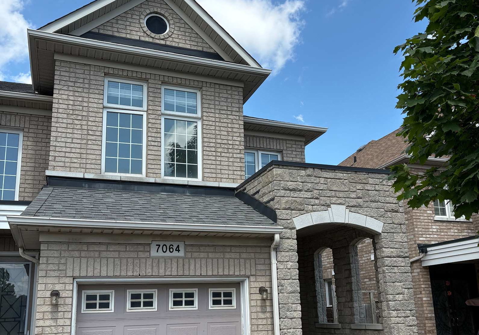 7064-village-walk-drive-mississauga-ontario-w12297132