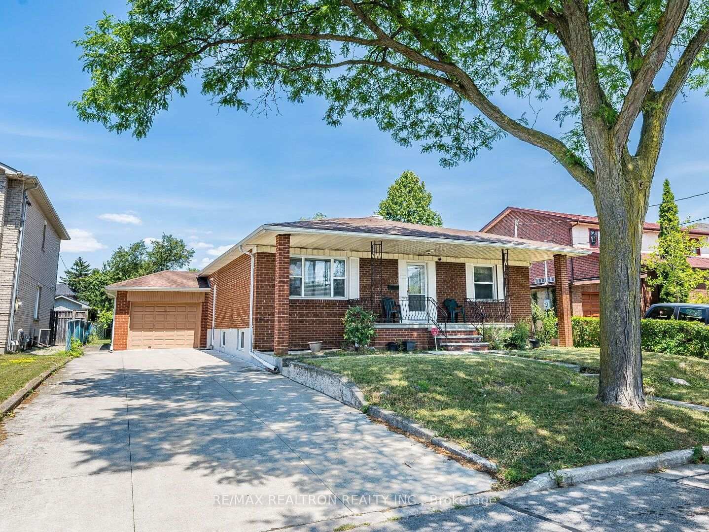 736-glengrove-avenue-north-york-ontario-w12297368