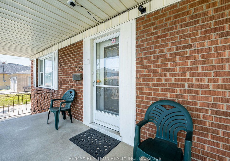 736-glengrove-avenue-north-york-ontario-w12297368