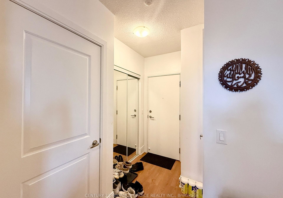 330-burnhamthorpe-road-w-w-mississauga-ontario-w12297618