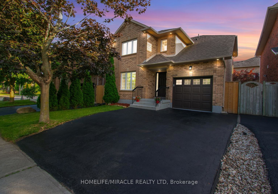 2120-shorncliffe-boulevard-oakville-ontario-w12297874