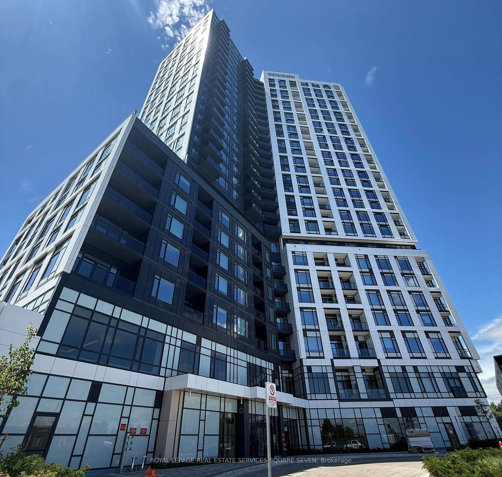 2495-eglinton-avenue-w-w-mississauga-ontario-w12298193