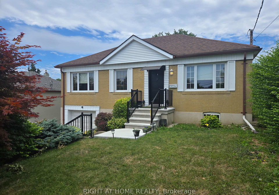 12-hawkins-drive-north-york-ontario-w12298374