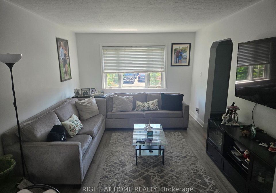 12-hawkins-drive-north-york-ontario-w12298374
