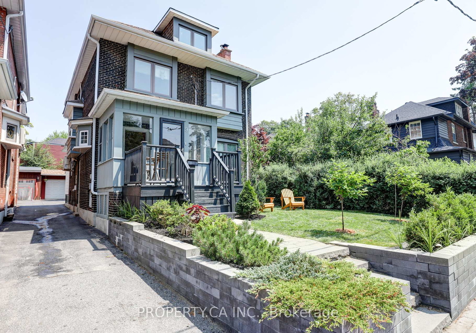 9-fairview-avenue-toronto-ontario-w12298651