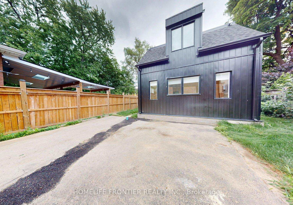 1089-glencairn-avenue-north-york-ontario-w12298726
