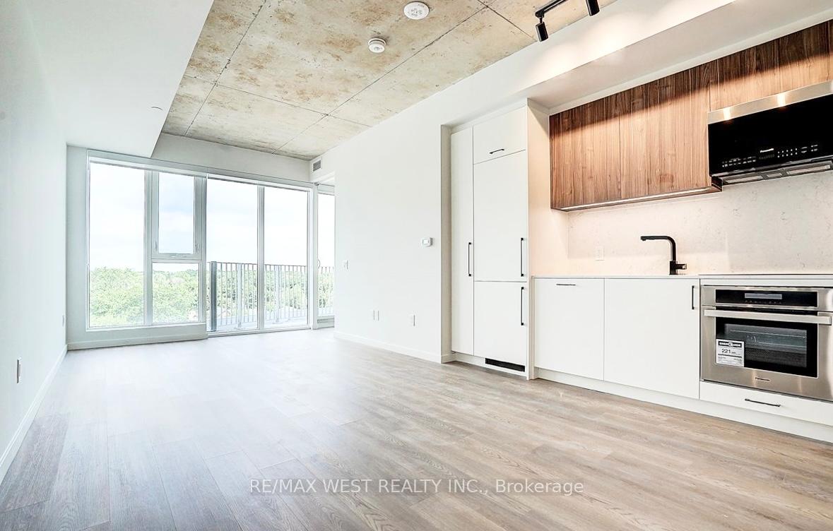 689-the-queensway-na-etobicoke-ontario-w12299079