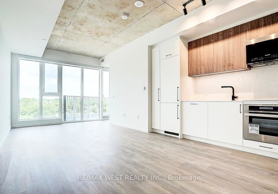 689-the-queensway-na-etobicoke-ontario-w12299079