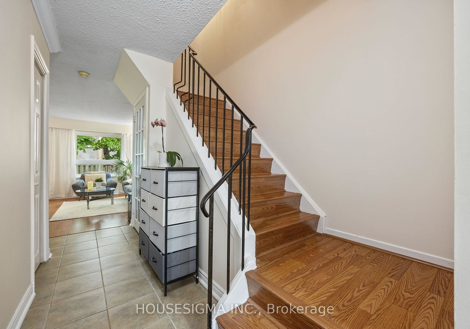 2315-bromsgrove-road-mississauga-ontario-w12299220