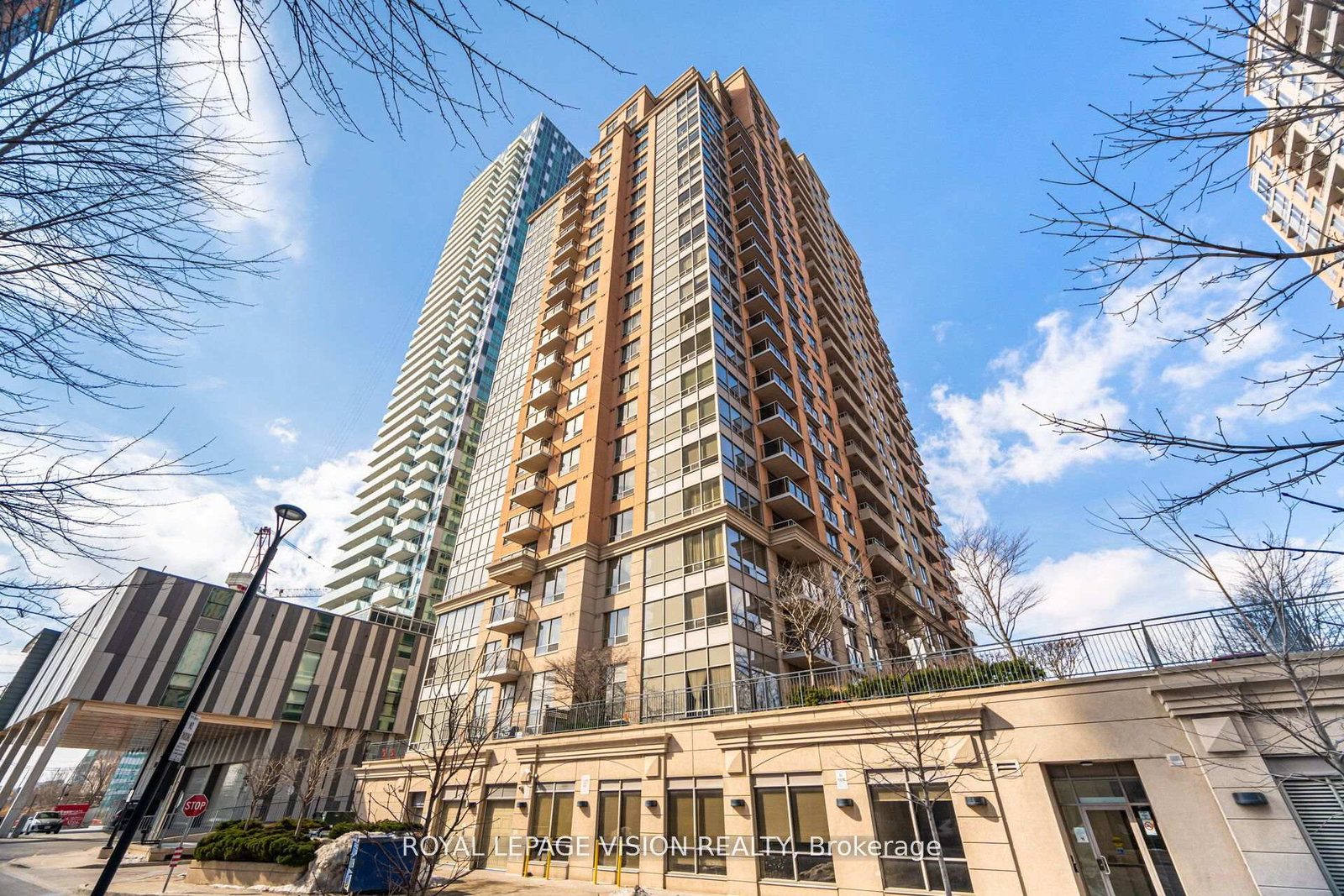 5233-dundas-street-w-w-etobicoke-ontario-w12299436