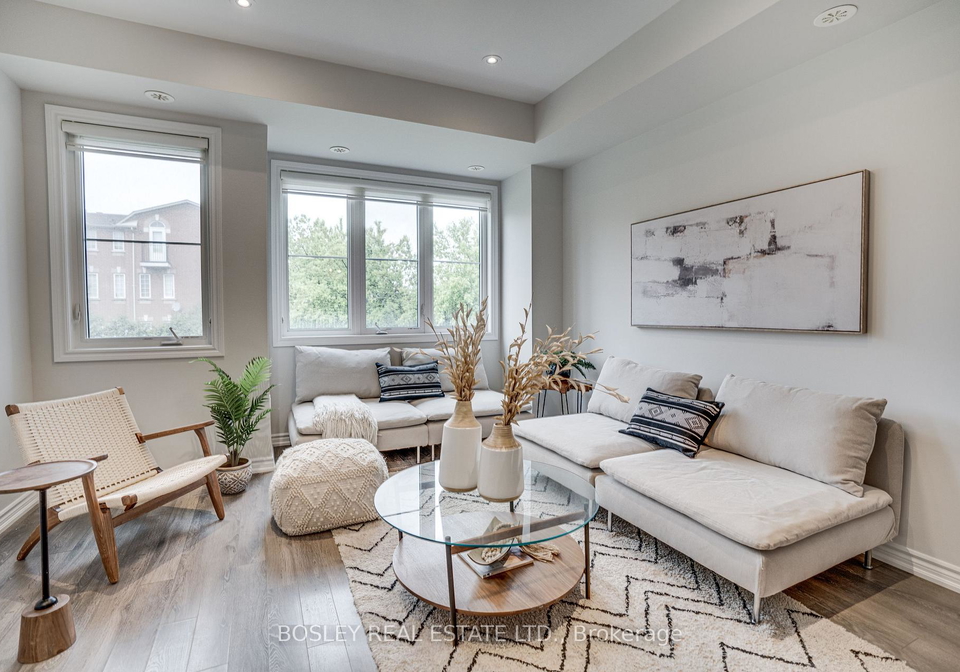 390-hopewell-avenue-north-york-ontario-w12299577