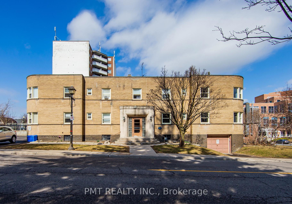 8-wellington-street-w-w-brampton-ontario-w12299785